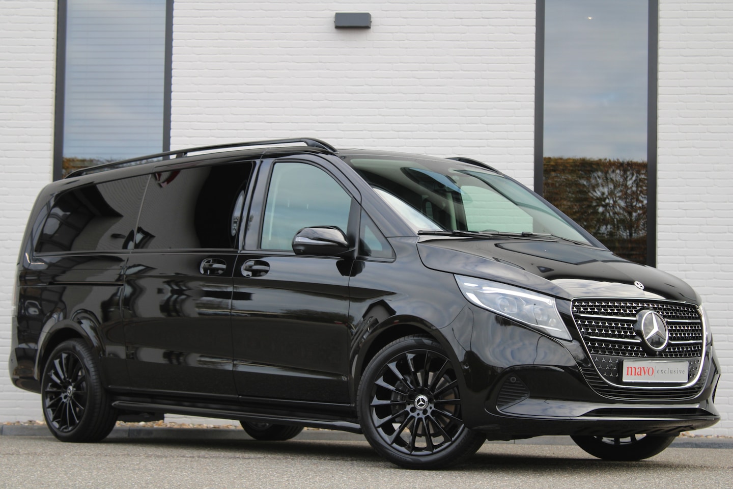 Mercedes-Benz V-klasse - 300d / XXL / 4-Matic / DC / Black Edition / 2x Elec Schuifdeur / 360 Camera / Vol Opties / - AutoWereld.nl