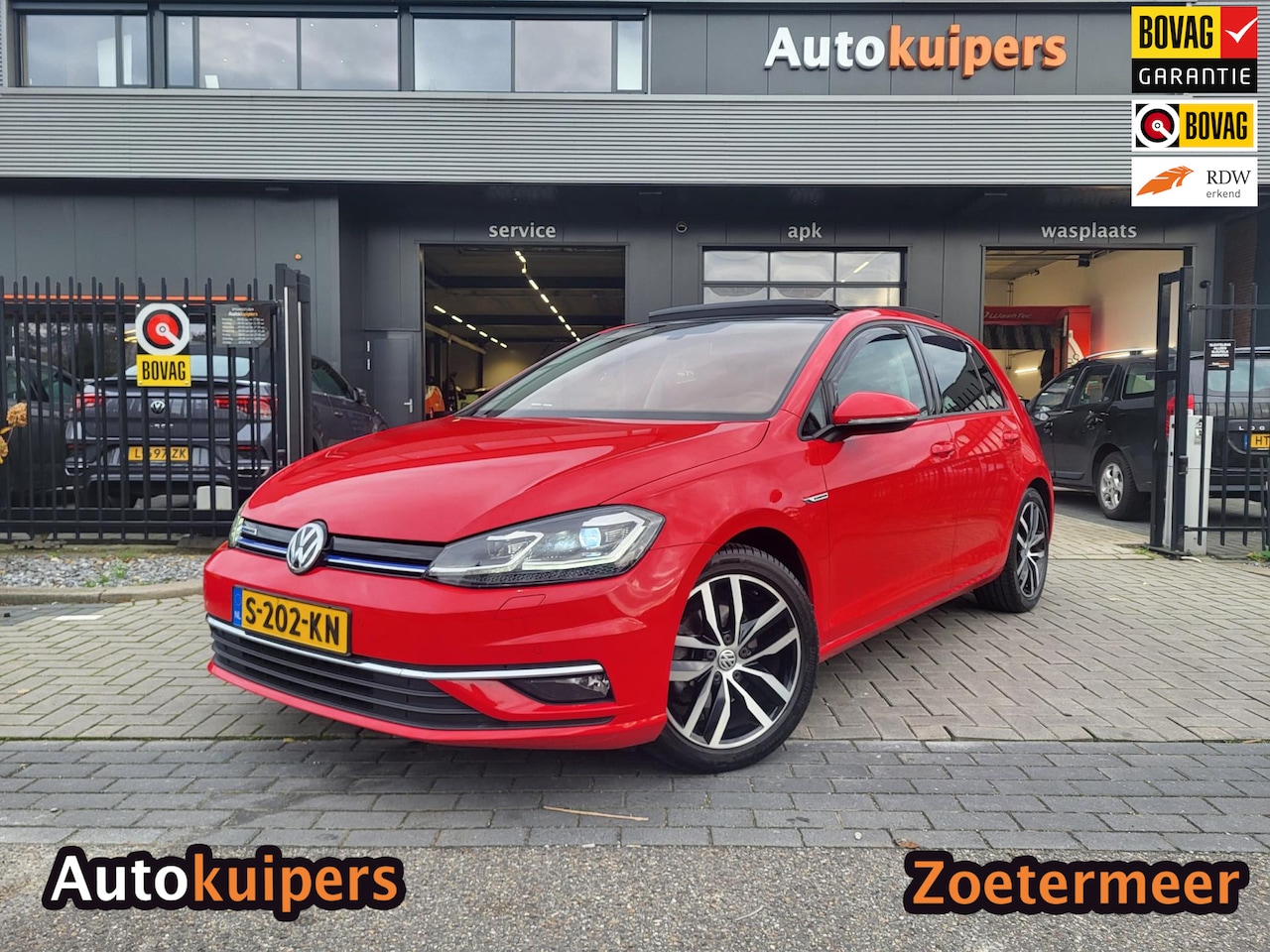 Volkswagen Golf - 1.5 TSI Highline | Met o.a. panoramadak, climate control, ergonomische stoelen en stoel- e - AutoWereld.nl