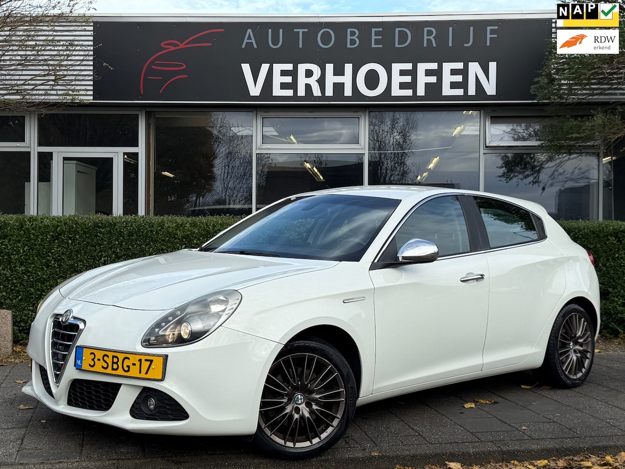 Alfa Romeo Giulietta - 1.4 T Distinctive - AUTOMAAT - LEDER - CRUISE / CLIMATE CONTR - NAVI ! - AutoWereld.nl