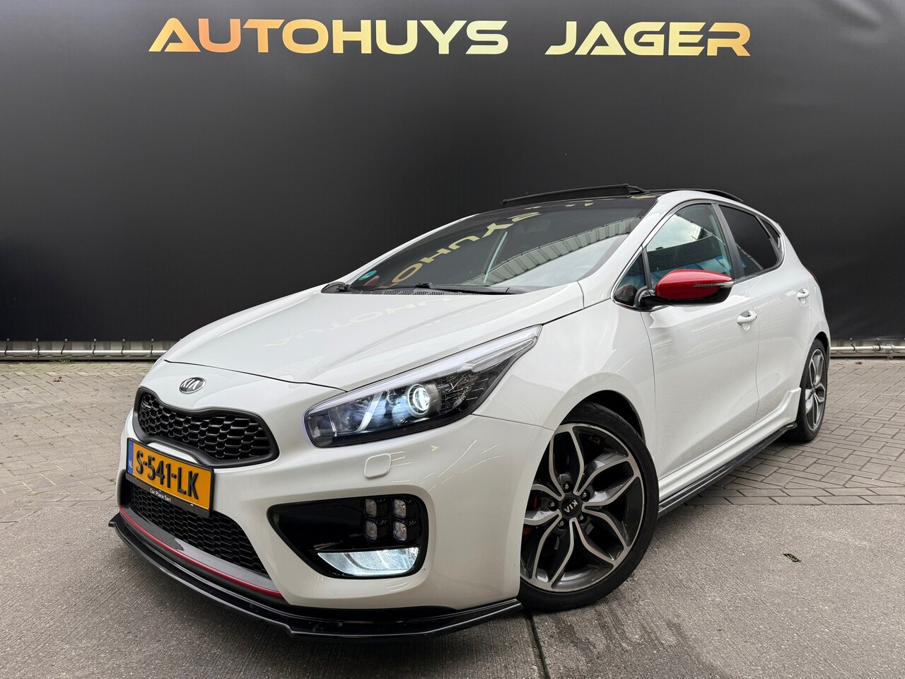 Kia Cee'd - 1.6 T-GDi GT|Maxton|Sfeerverlichting|Carplay|Sportuitlaat - AutoWereld.nl