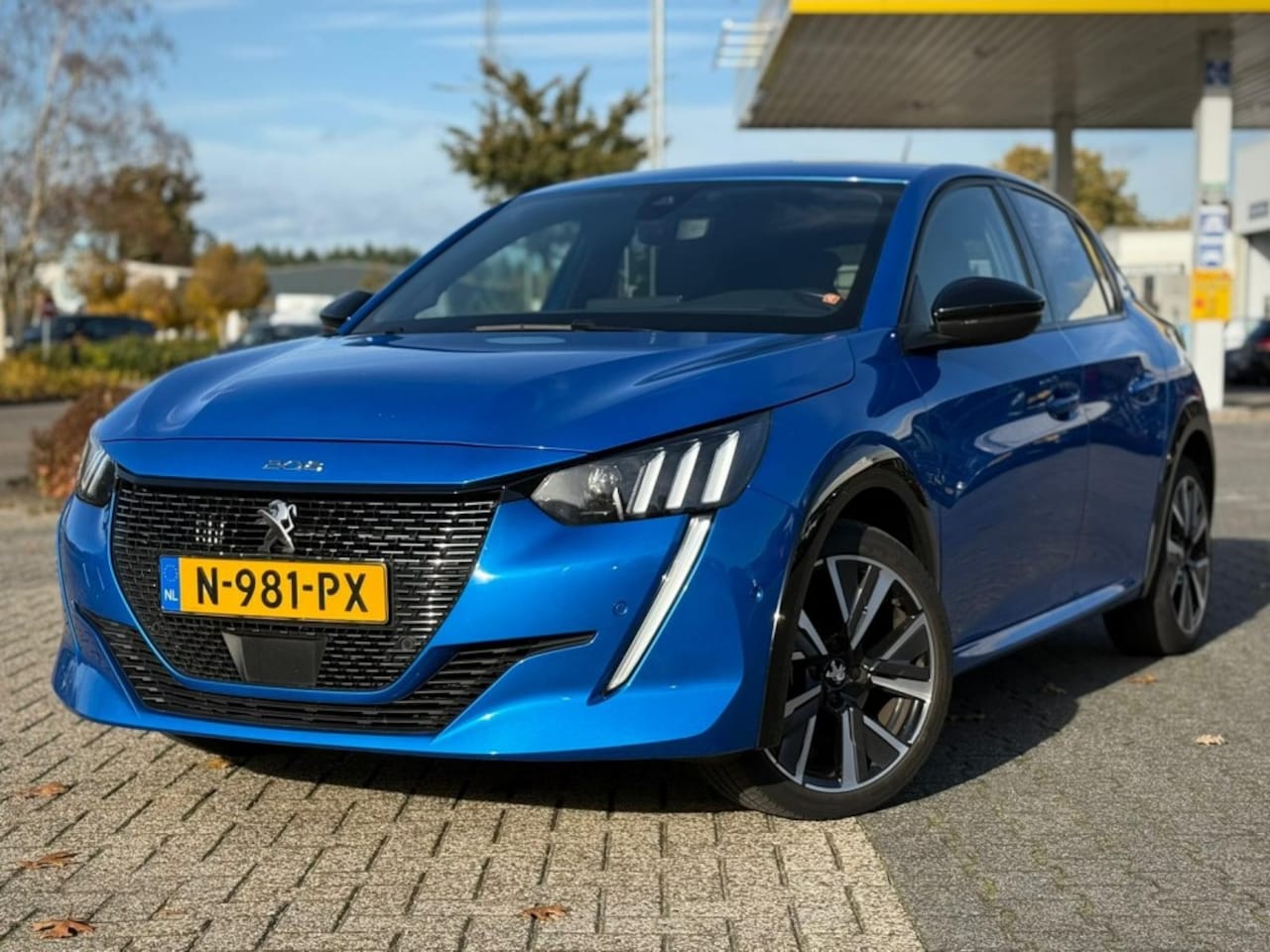 Peugeot 208 - 1.2 PURETECH GT AUTOMAAT CRUISE PDC V/A TREKHAAK - AutoWereld.nl