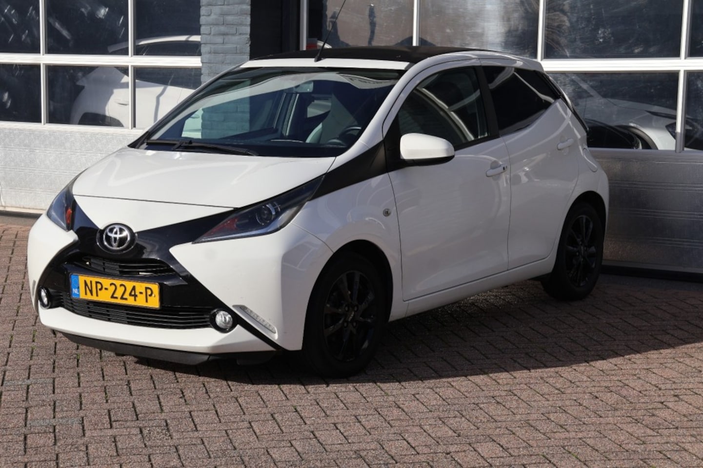 Toyota Aygo - 1.0 VVT-ix airco, open dak - AutoWereld.nl