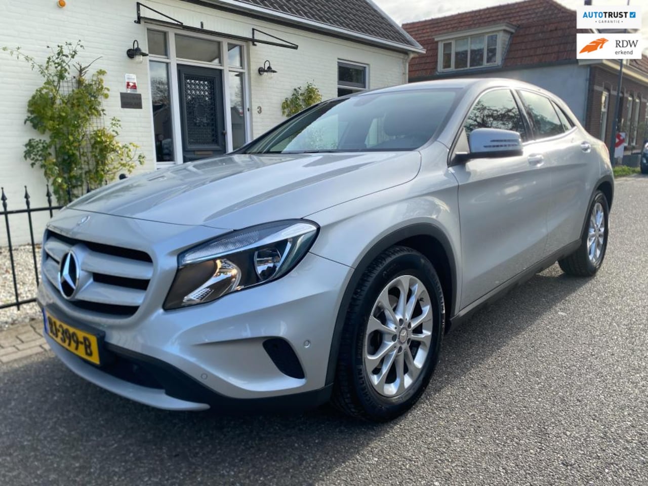 Mercedes-Benz GLA-Klasse - 200 Ambition 200 Ambition,Aut,Camera,Stoelverwarming,NAP. - AutoWereld.nl