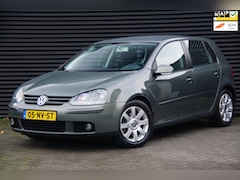 Volkswagen Golf - 1.6 FSI Sportline | Geweldige staat | Cruise | Clima | Trekhaak |