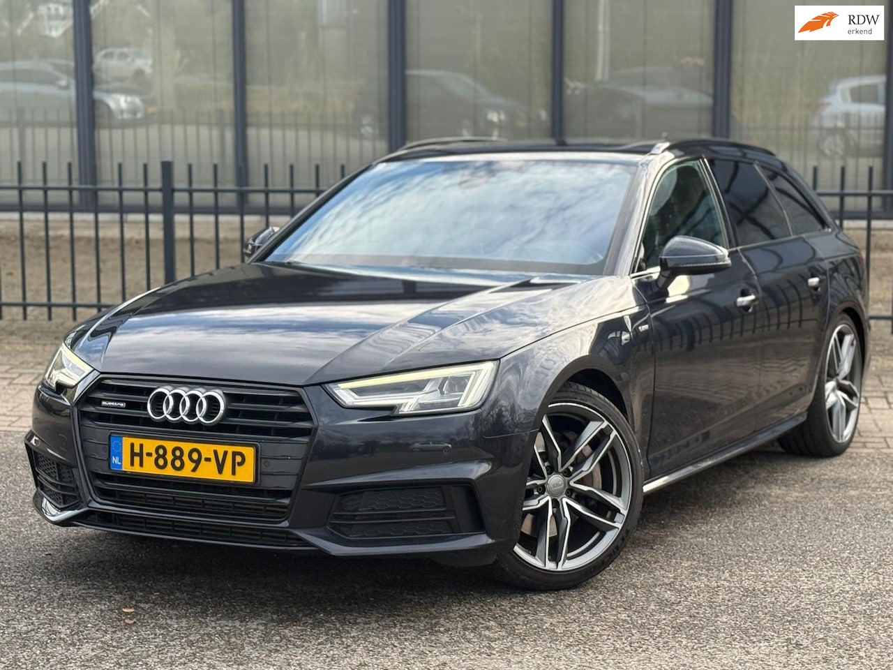 Audi A4 Avant - 3.0 TDI quattro / Full! / Sport / S - Line - AutoWereld.nl