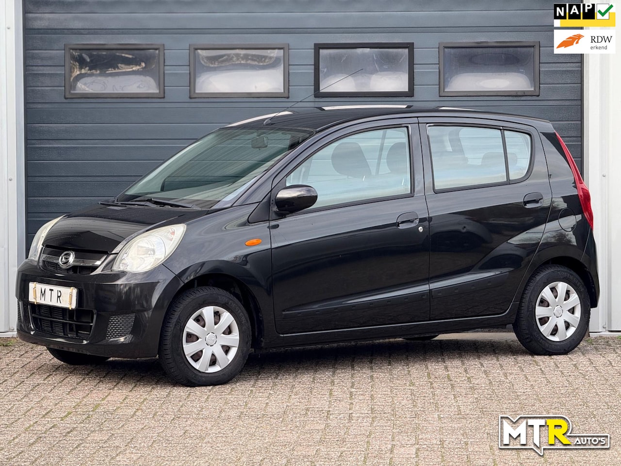 Daihatsu Cuore - 1.0 Premium 2e EIG.|NAP|AIRCO|NWE APK - AutoWereld.nl