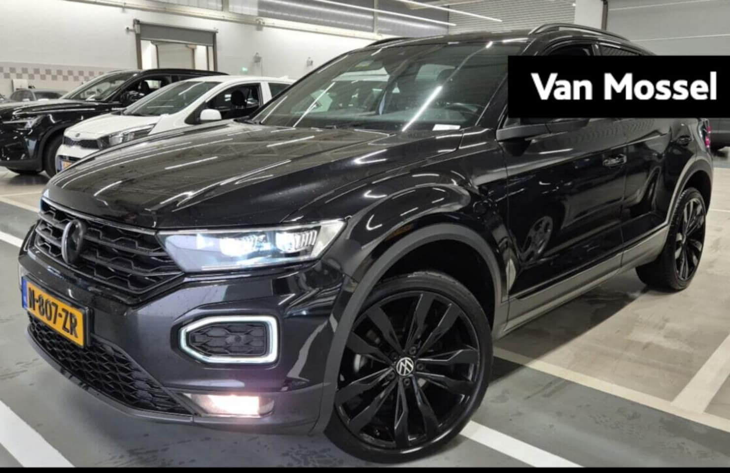 Volkswagen T-Roc - 1.5 TSI Sport | 150PK | Automaat | Black Style | Panorama dak | LED+ | Digital Cockpit PRO - AutoWereld.nl