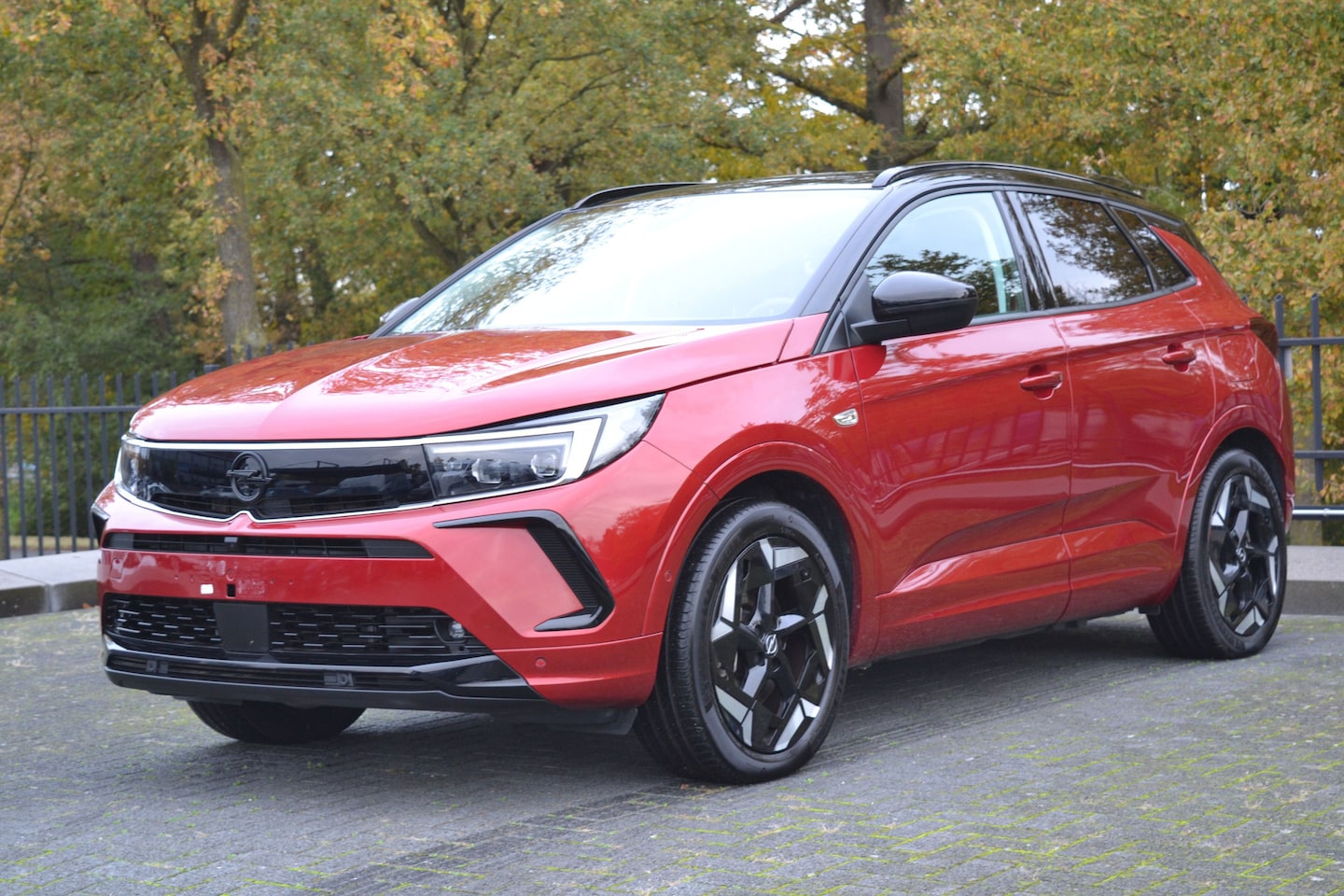 Opel Grandland - 1.6 Turbo GSe 4x4 Plug-IN 300 PK | LED-Matrix | AGR | | - AutoWereld.nl