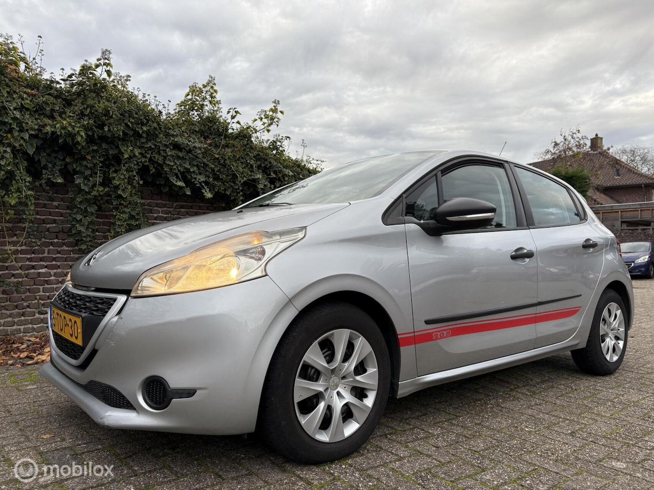 Peugeot 208 - 1.0 VTi Blue Lease / Nieuwe riem / zie tekst - AutoWereld.nl