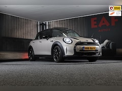 MINI Cooper - 1.5 Camden / 5 Deurs / Head Up / Camera / Leder / Open Panoramadak / Led / Pdc / 17 Inch