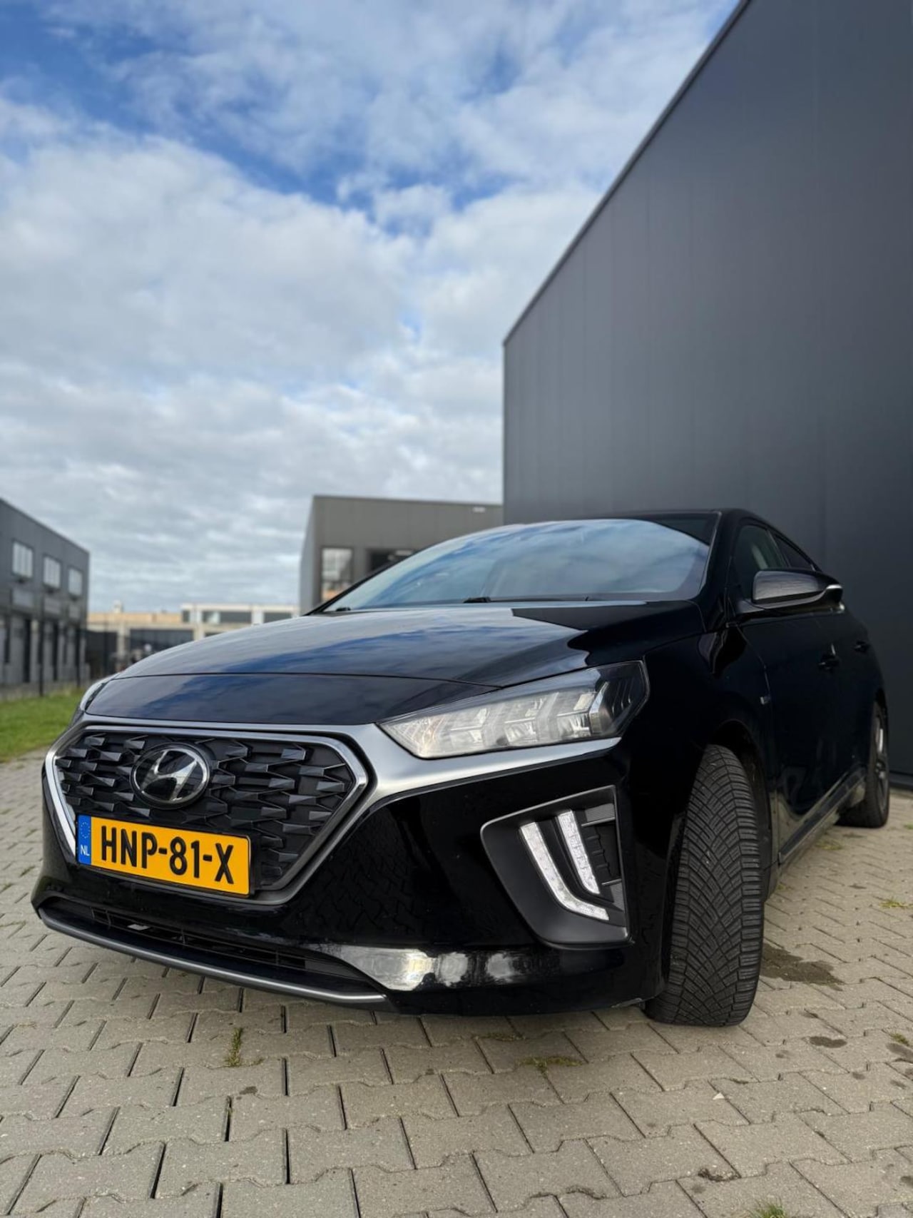 Hyundai IONIQ - 1.6 GDi Premium - Plus Sky 1.6 GDi Premium - Plus Sky - AutoWereld.nl