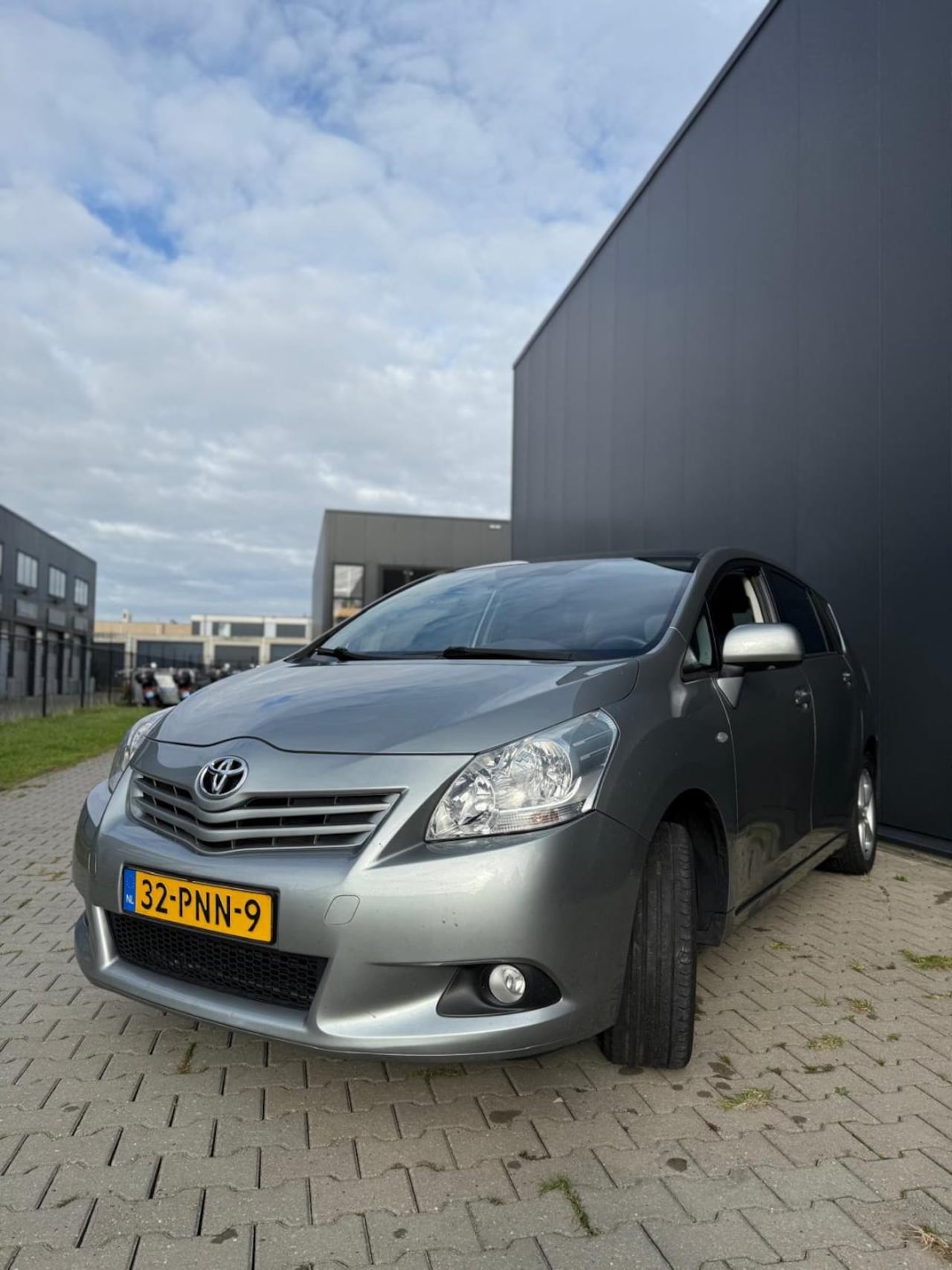Toyota Verso - 1.8 VVT-i Business 7p. 1.8 VVT-i Business 7p. - AutoWereld.nl