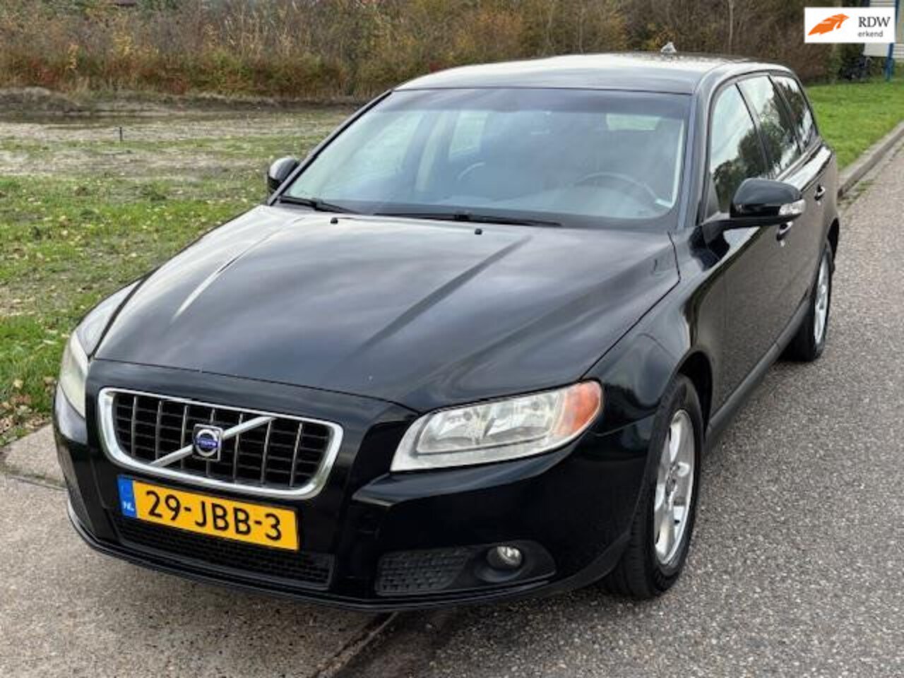 Volvo V70 - 2.4D Limited Edition Automaat ECC Audio/CD Navigatie ESP LMV 16" PDC TCS Cruisecontrol Led - AutoWereld.nl