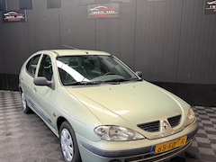 Renault Mégane - 1.4-16V RN | Nieuwe APK |