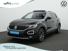 Volkswagen T-Roc - 1.5 TSI 150 pk DSG Sport | Panoramadak | Trekhaak | Achteruitrijcamera | Adaptive Cruise |