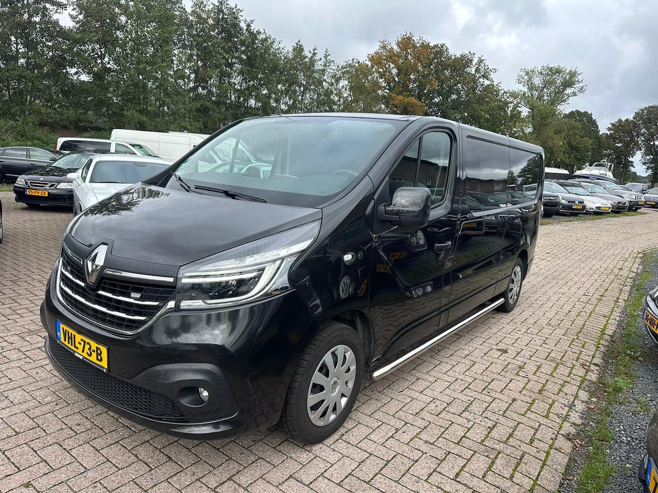 Renault Trafic - 2.0 dCi 120 T29 L2H1 DC Business LED - AutoWereld.nl