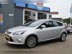 Ford Focus - 1.6 TI-VCT 125pk 5-deurs First Edition, Trekhaak, PDC, Stoelverwarming, Half leder,