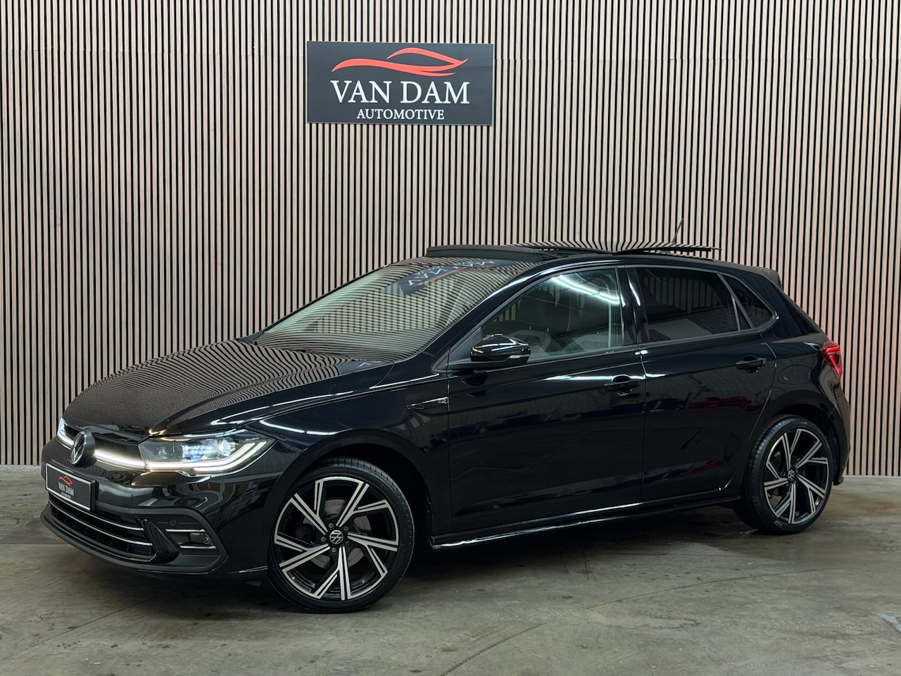 Volkswagen Polo - 1.0 TSI R-Line 2022 DSG PANO IQ-LIGHT VIRTUAL - AutoWereld.nl