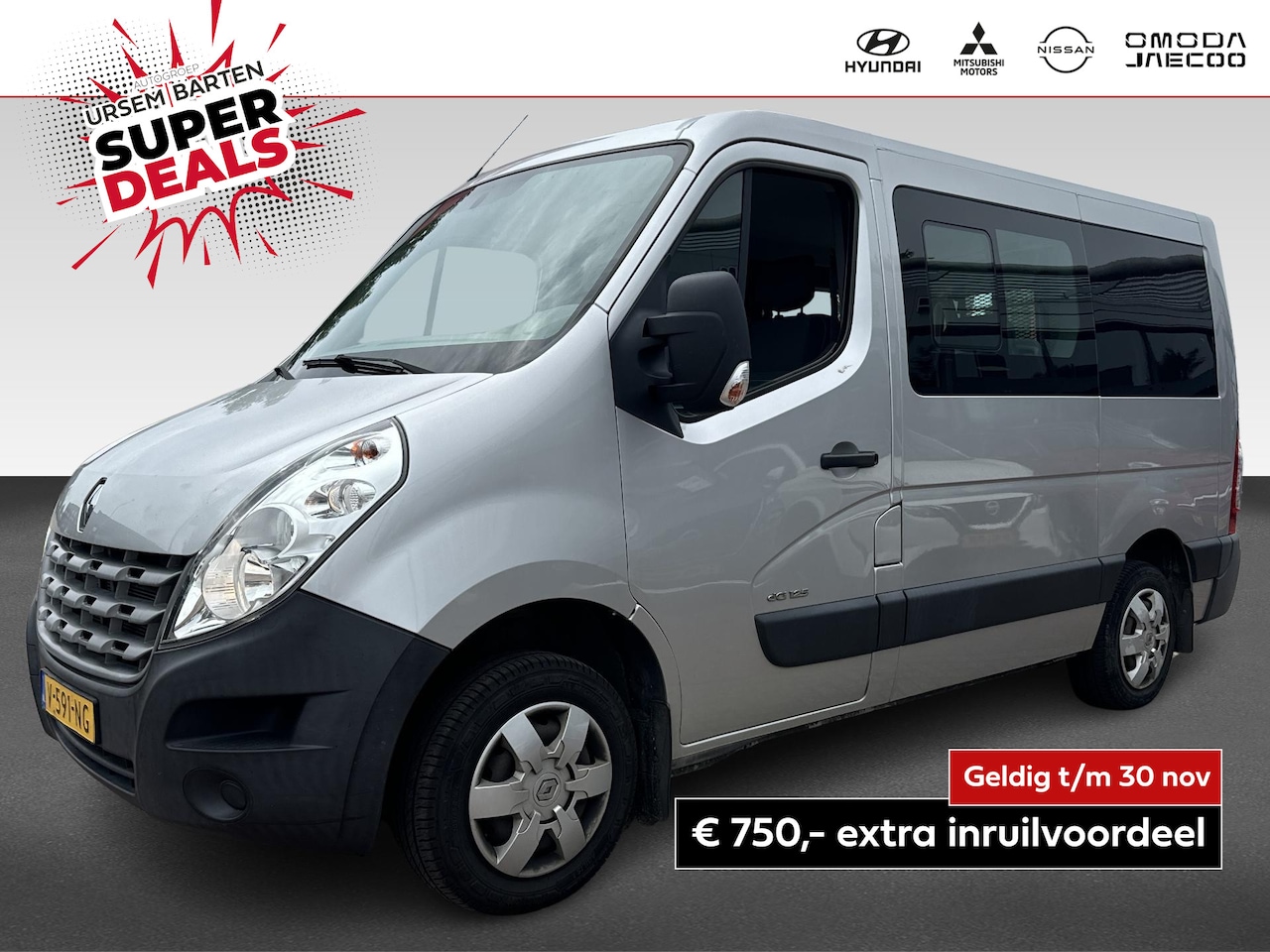 Renault Master - Rolstoelbus T33 2.3 dCi L1H1 Eco Rolstoelbus 5 Persoons  | automaat | Semi - Automaat - AutoWereld.nl