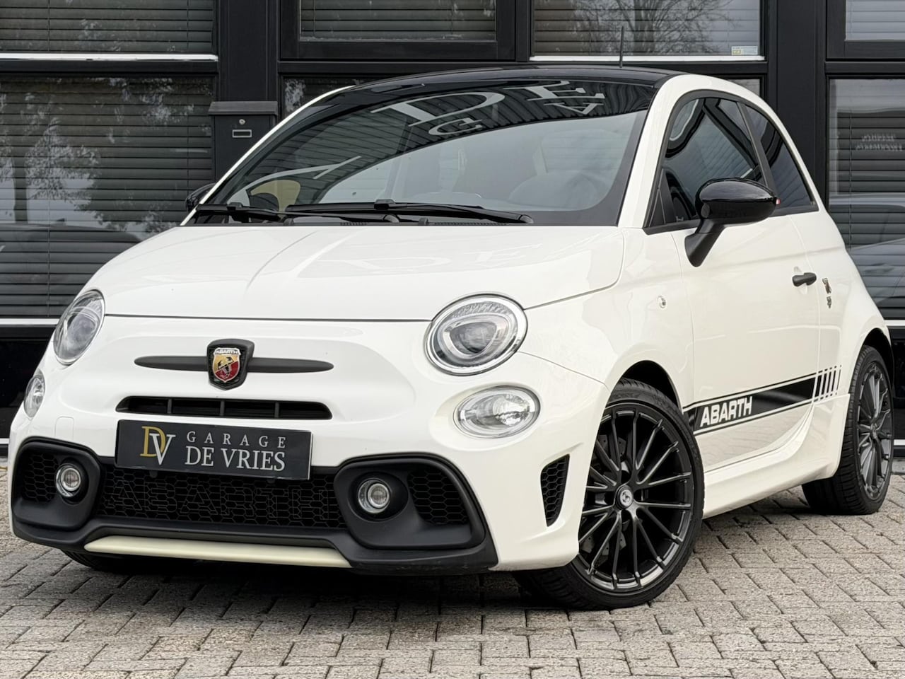 Fiat 500 Abarth - 1.4 T-Jet 595 Competizione Kuipstoelen Sportuitlaat Garantie - AutoWereld.nl