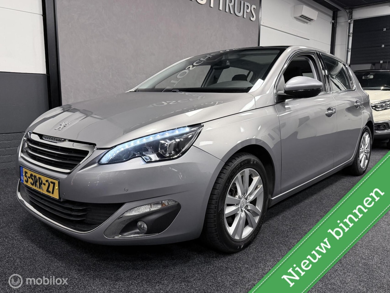 Peugeot 308 - 1.6 THP Première PANO / CRUISE / LED / CLIMATE / NAVI / TREKHAAK - AutoWereld.nl