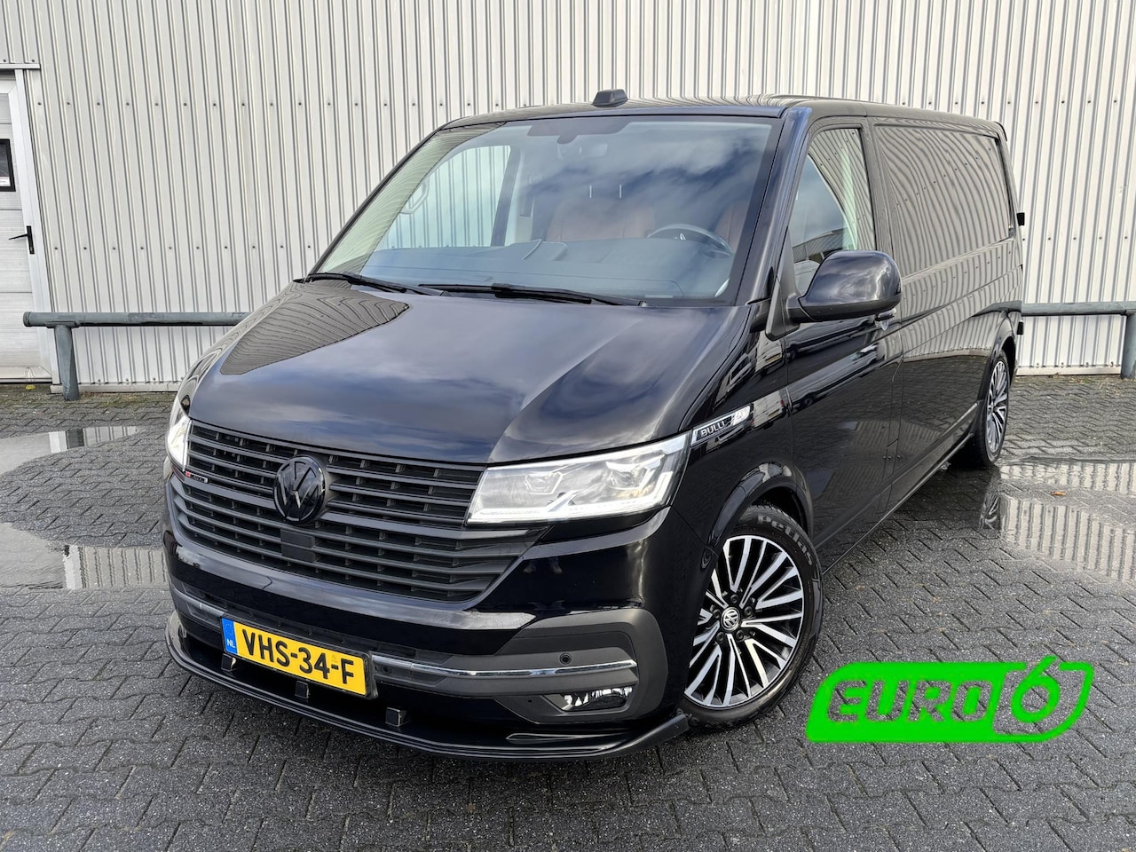 Volkswagen Transporter - 2.0 TDI L2H1 BULLI 4Motion*AUTOM.*ACC*CAM*ECC*CARP - AutoWereld.nl