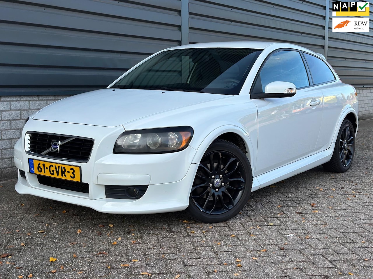 Volvo C30 - 1.6 R-Design pakket |AIRCO | APK | GOED ONDERHOUDEN - AutoWereld.nl