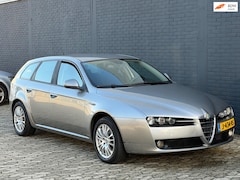 Alfa Romeo 159 Sportwagon - 1.9 JTS Impression CLIMA PDC TREKHAAK NIEUW APK
