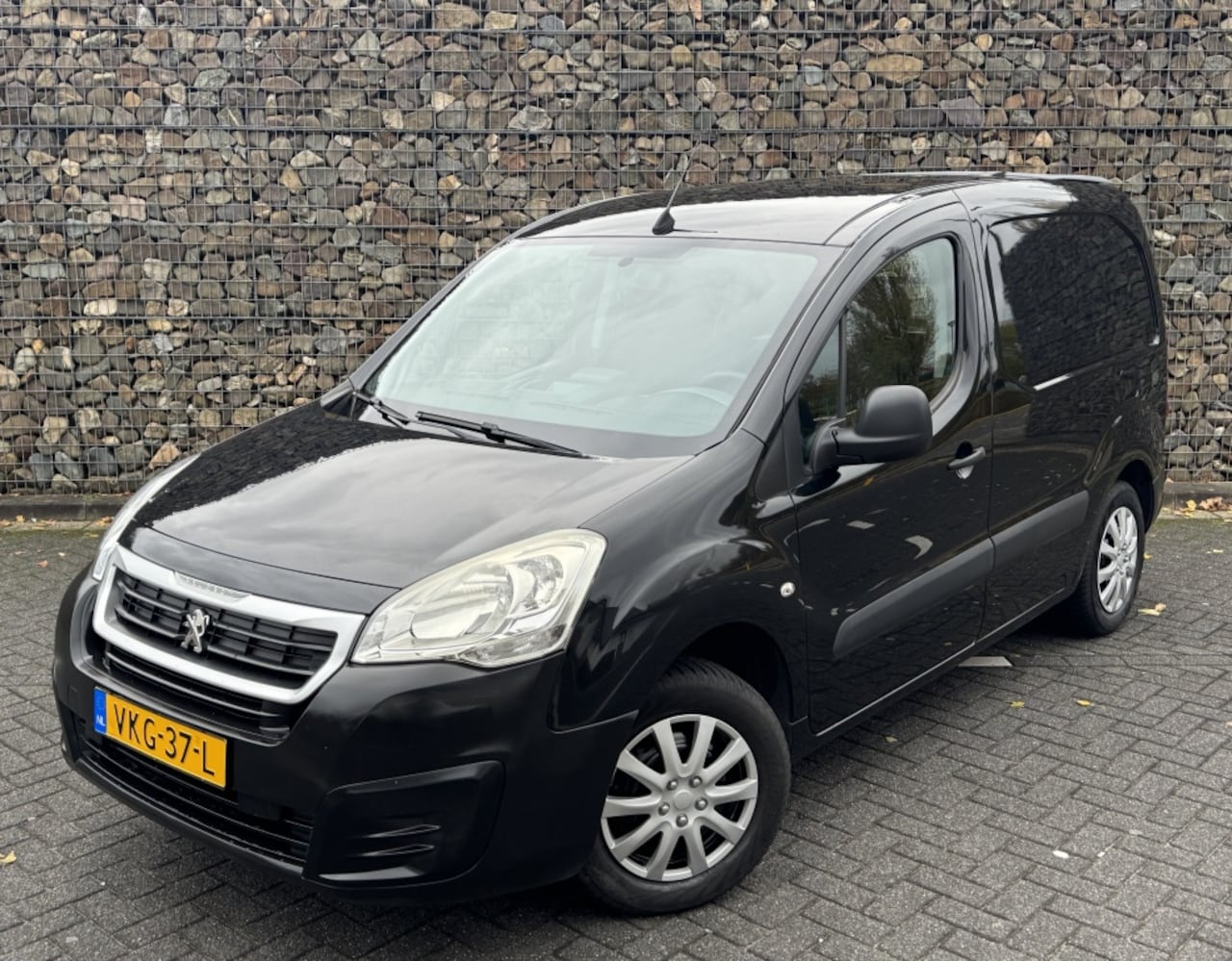Peugeot Partner - 120 1.6 VTI BENZINE | DAKLUIK | AC | NAVI | Nwe APK - AutoWereld.nl