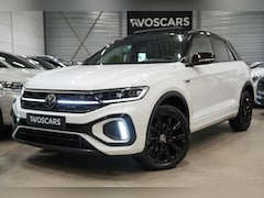 Volkswagen T-Roc - 1.5 TSI R-Line * Pano - Trekhaak - IQ Light - Keyless - Beats - Camera - ACC