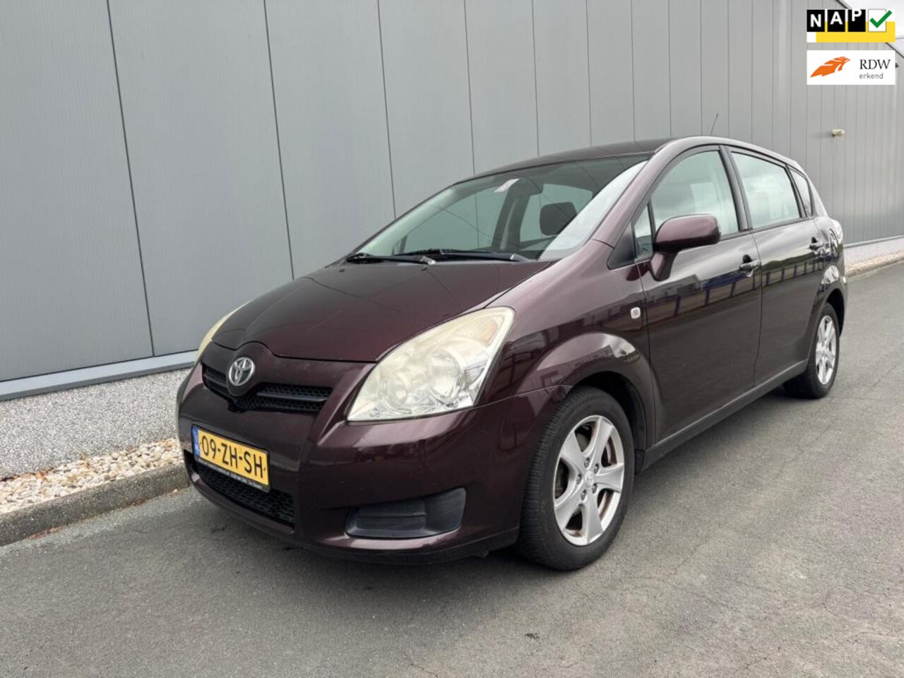 Toyota Verso - 1.6 VVT-i Terra 1.6 VVT-i Terra