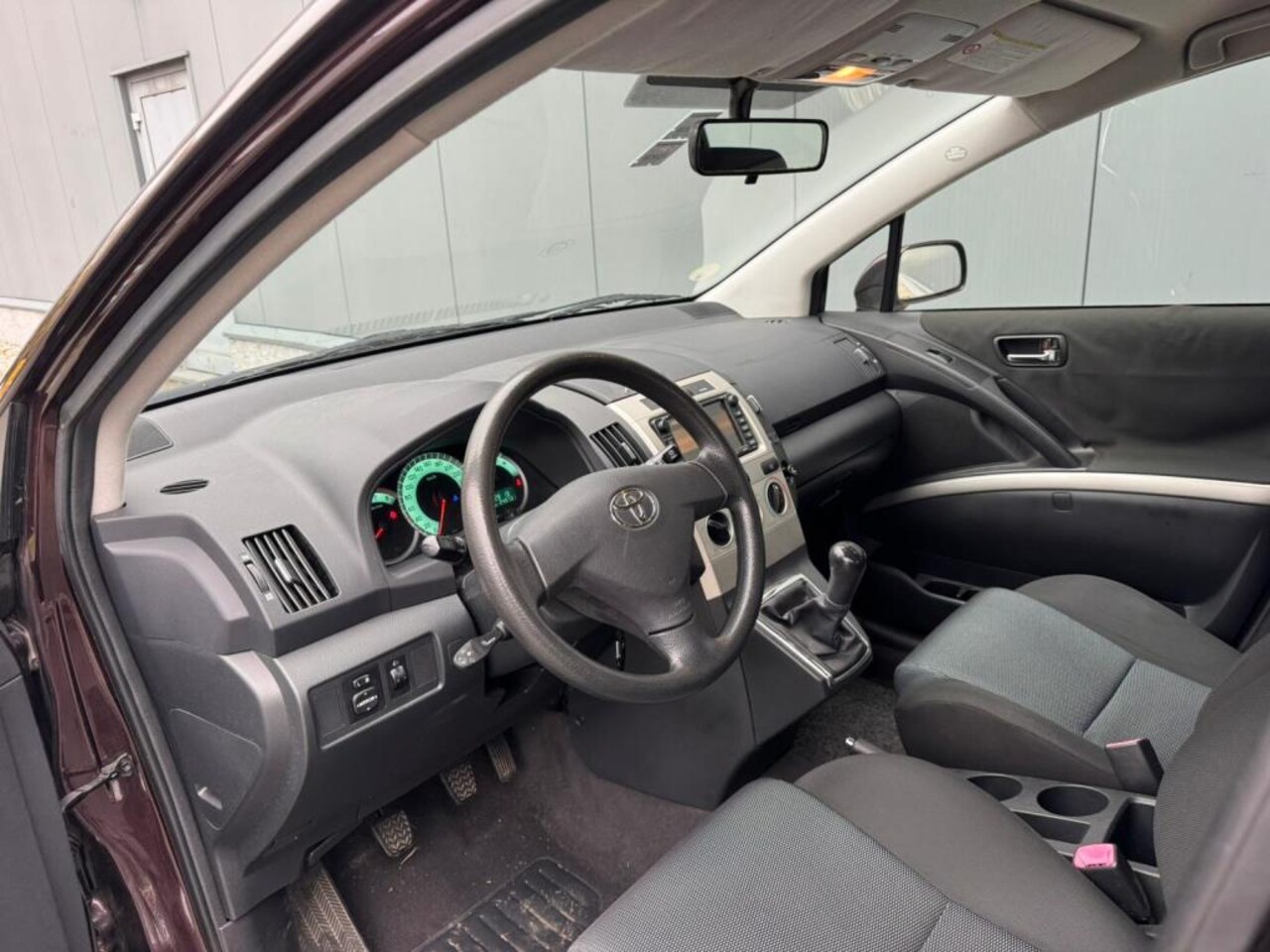 Toyota Verso - 1.6 VVT-i Terra 1.6 VVT-i Terra