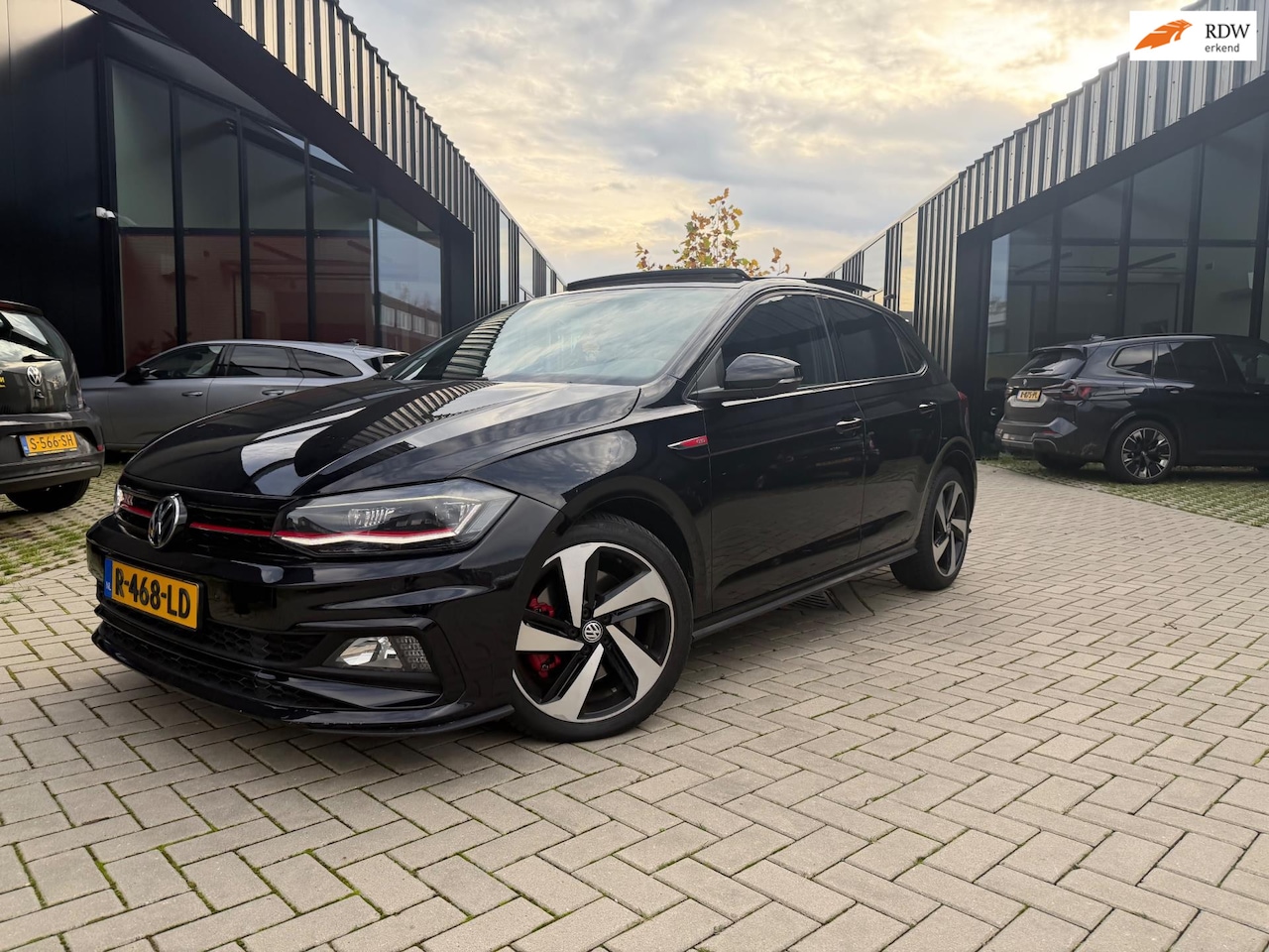 Volkswagen Polo - 2.0 TSI GTI Pano Clima LED Virtual - AutoWereld.nl
