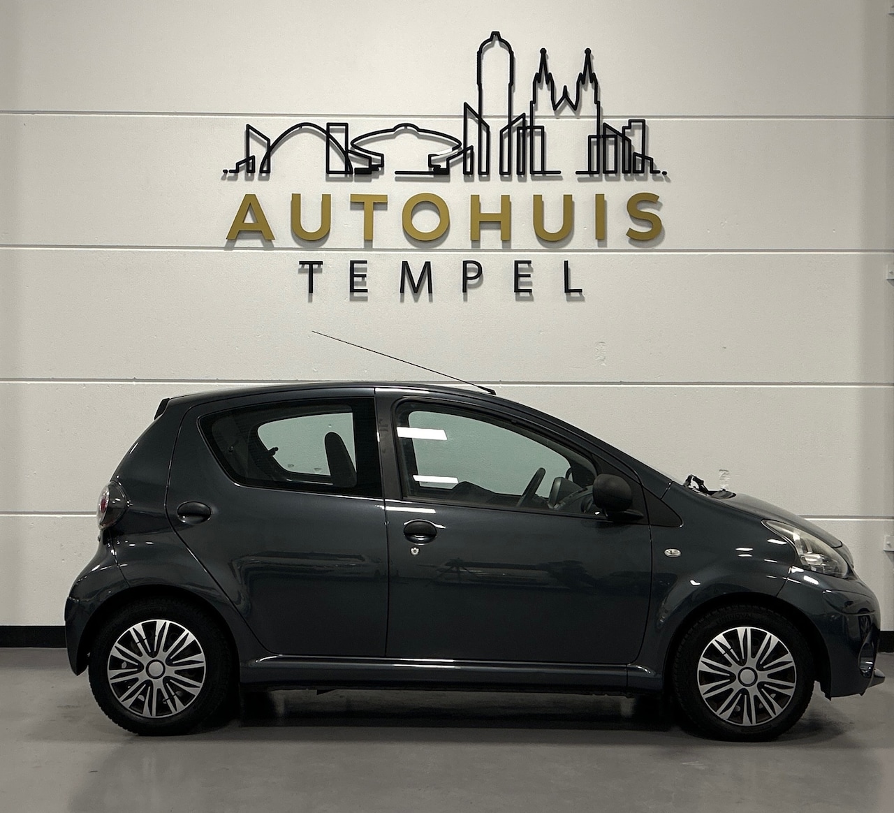 Toyota Aygo - 1.0 VVT-i Access 5Deurs Isofix Stuurbekrachtiging 2014 - AutoWereld.nl