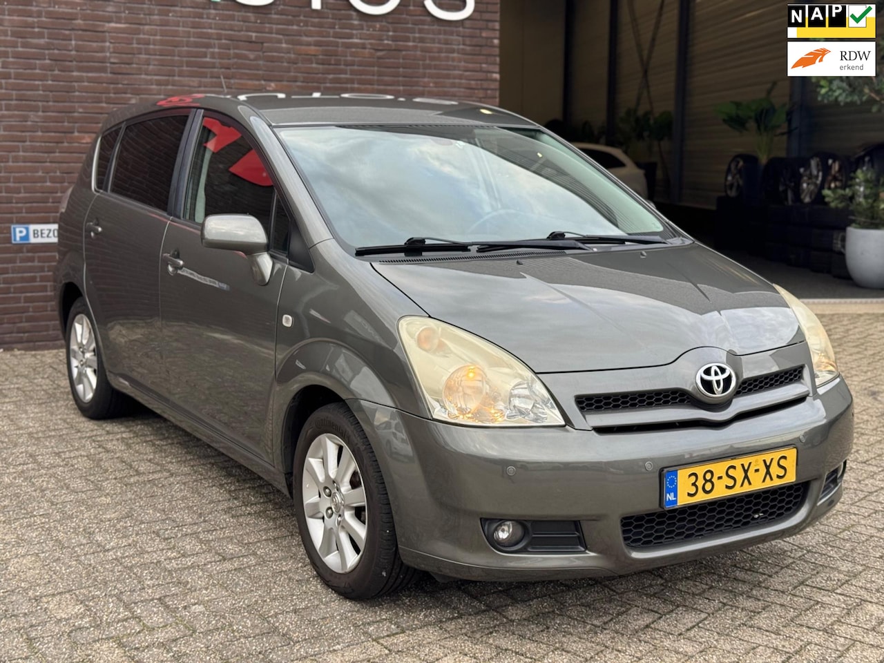 Toyota Verso - 1.8 VVT-i Dynamic 7p. AUT Airco | Cruise | PDC | NAP - AutoWereld.nl
