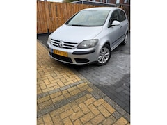 Volkswagen Golf Plus - 1.6 FSI Comfortline Business
