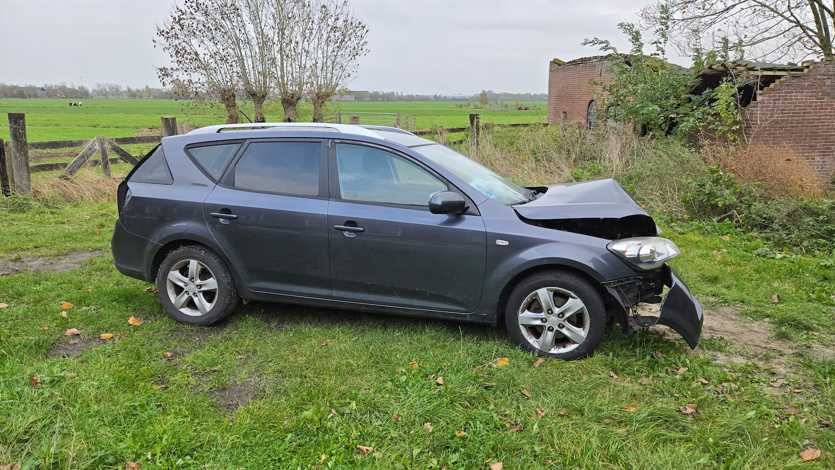 Kia Cee'd Sporty Wagon - 1.4 CVVT Navigator Plus Pack - AutoWereld.nl