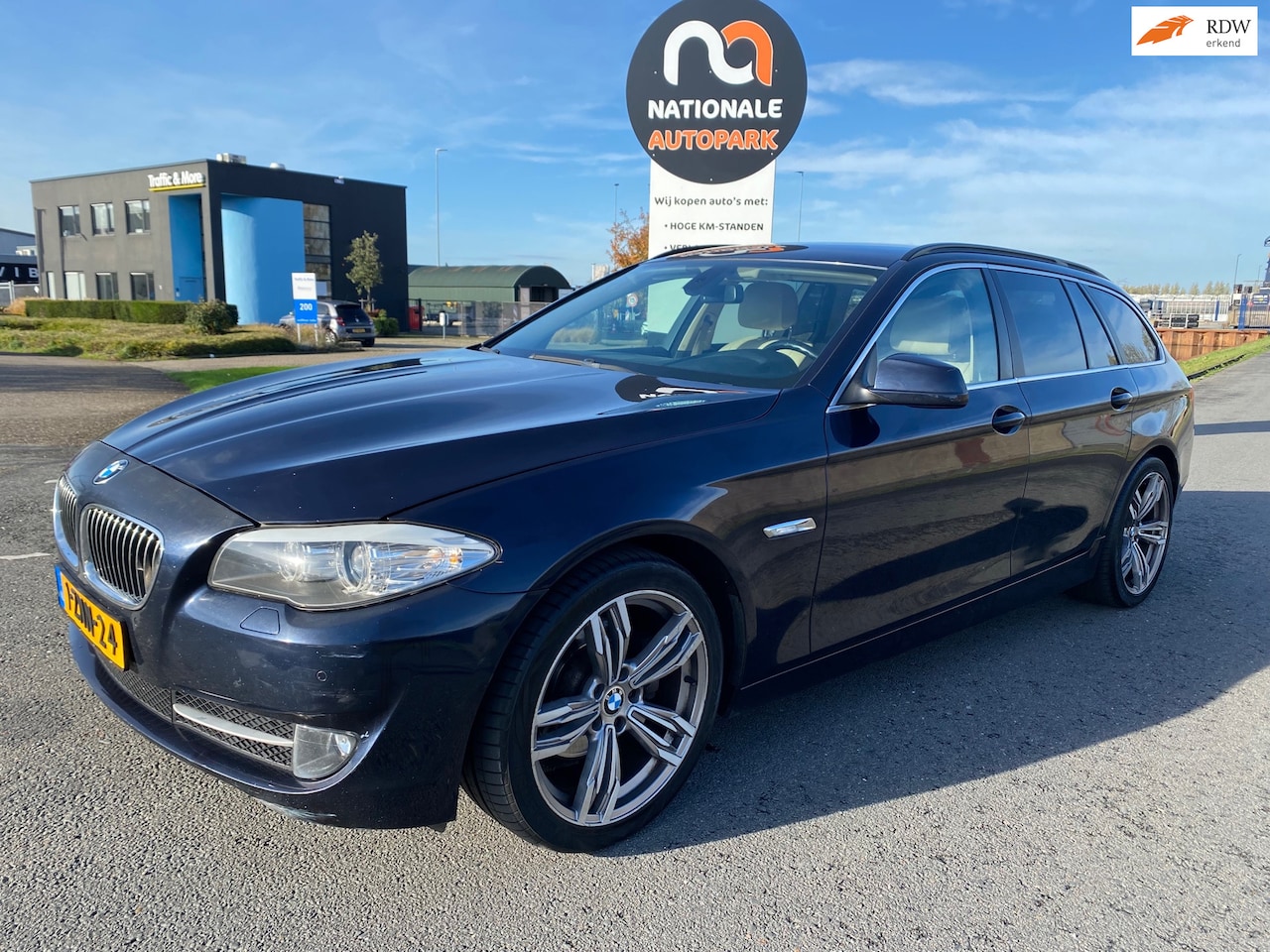 BMW 5-serie Touring - 2010 * 520d Executive * LMV * AUTOMAAT * CLIMA * ELEC. RAMEN - AutoWereld.nl