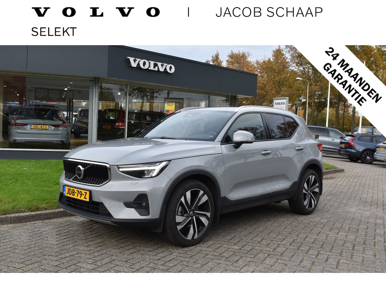 Volvo XC40 - B4 211PK Automaat Core | ACC | 20"LMV | Trekhaak | BLIS | All season | Camera | Stoelverwa - AutoWereld.nl