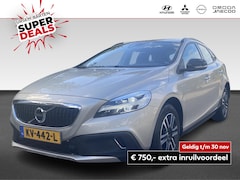 Volvo V40 Cross Country - 2.0 T4 Momentum | Trekhaak