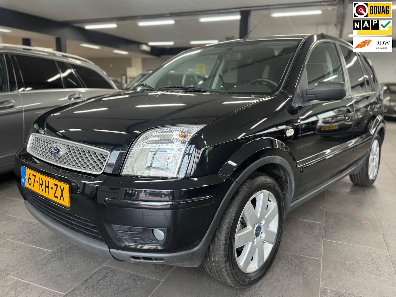 Ford Fusion - 1.4-16V Futura 5-deurs airco elektrische pakket lm-velgen trekhaak - AutoWereld.nl