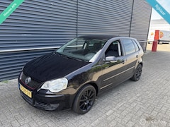 Volkswagen Polo - 1.4-16V Sportline Cruise Clima LM velgen 4 Electrisch Ramen Nette Auto Getinte achterruite