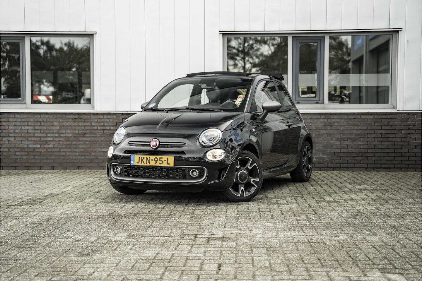 Fiat 500 - Cabrio 0.9 TwinAir Turbo Sport 105PK | Cruise | Trekhaak | Bagagerek - AutoWereld.nl