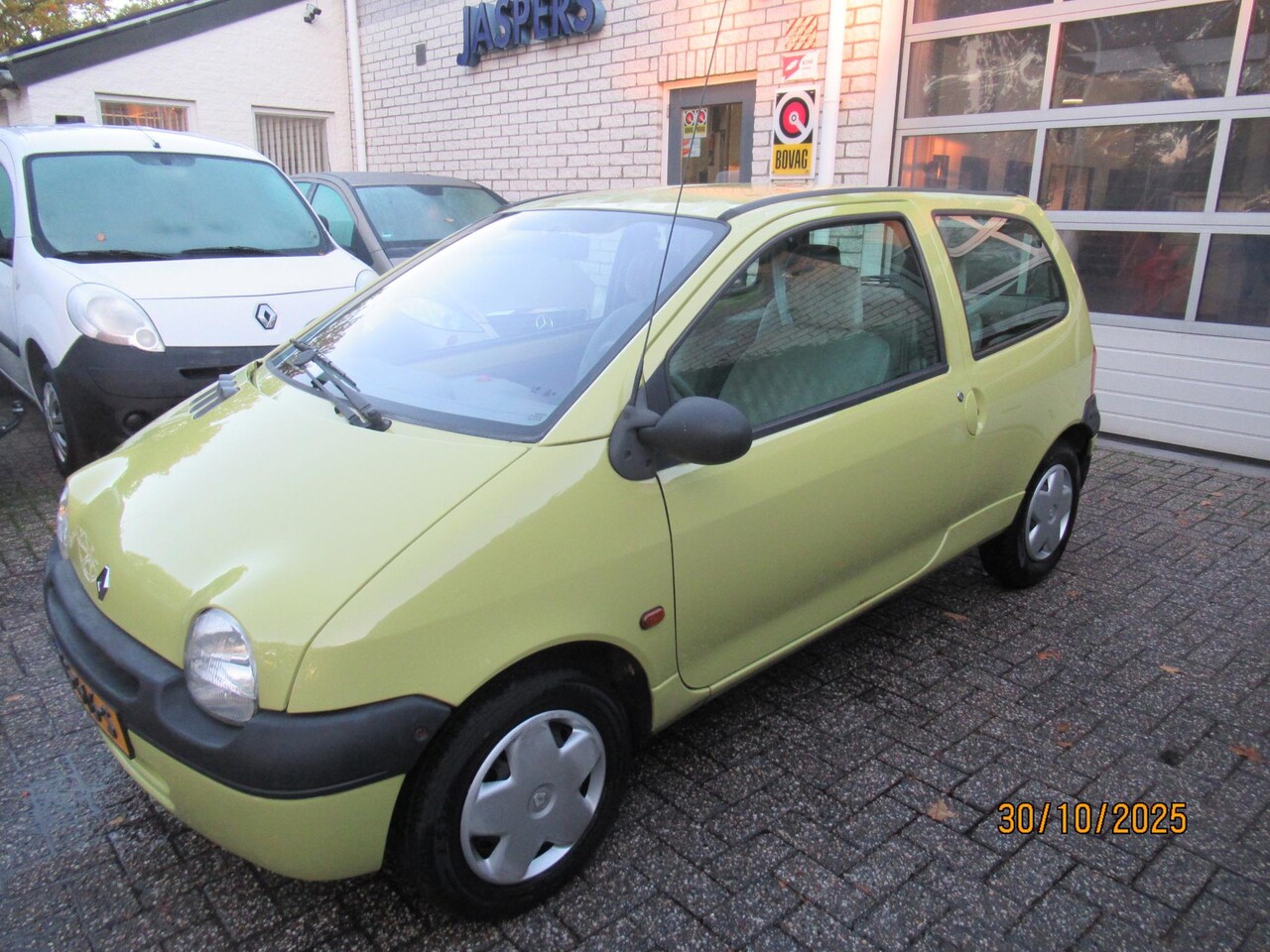 RENAULT TWINGO