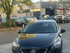 Volvo V40 - 1.6 D2 Momentum Business 2014 | 137.118 km | Zwart