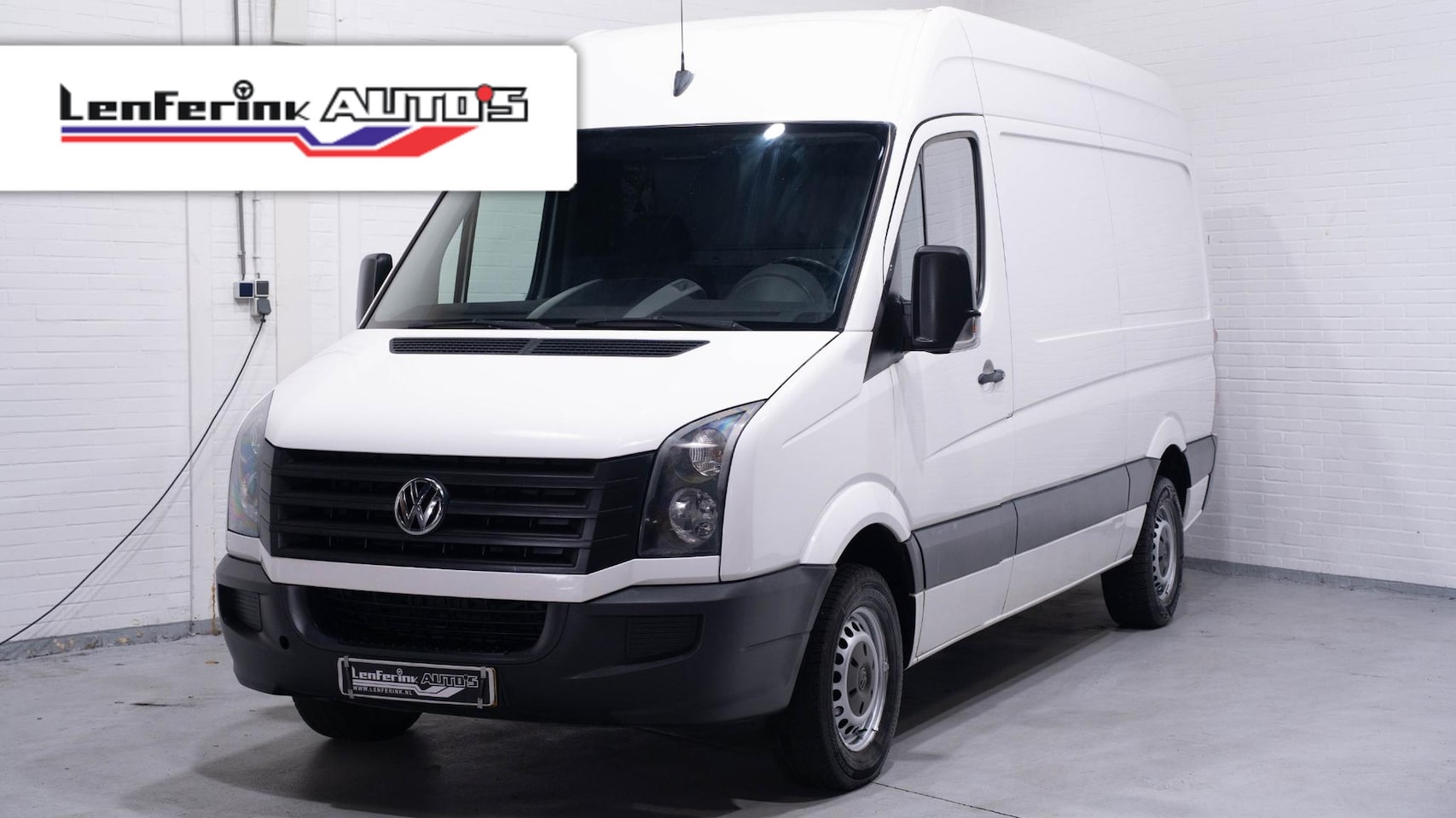 Volkswagen Crafter - 30 2.0 TDI L2H2 Airco Automaat Mecra - AutoWereld.nl