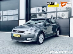 Volkswagen Polo - 1.4-16V Highline | AUTOMAAT | Clima | Navi | PDC