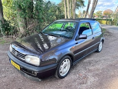 Volkswagen Golf - 2.0 GTI