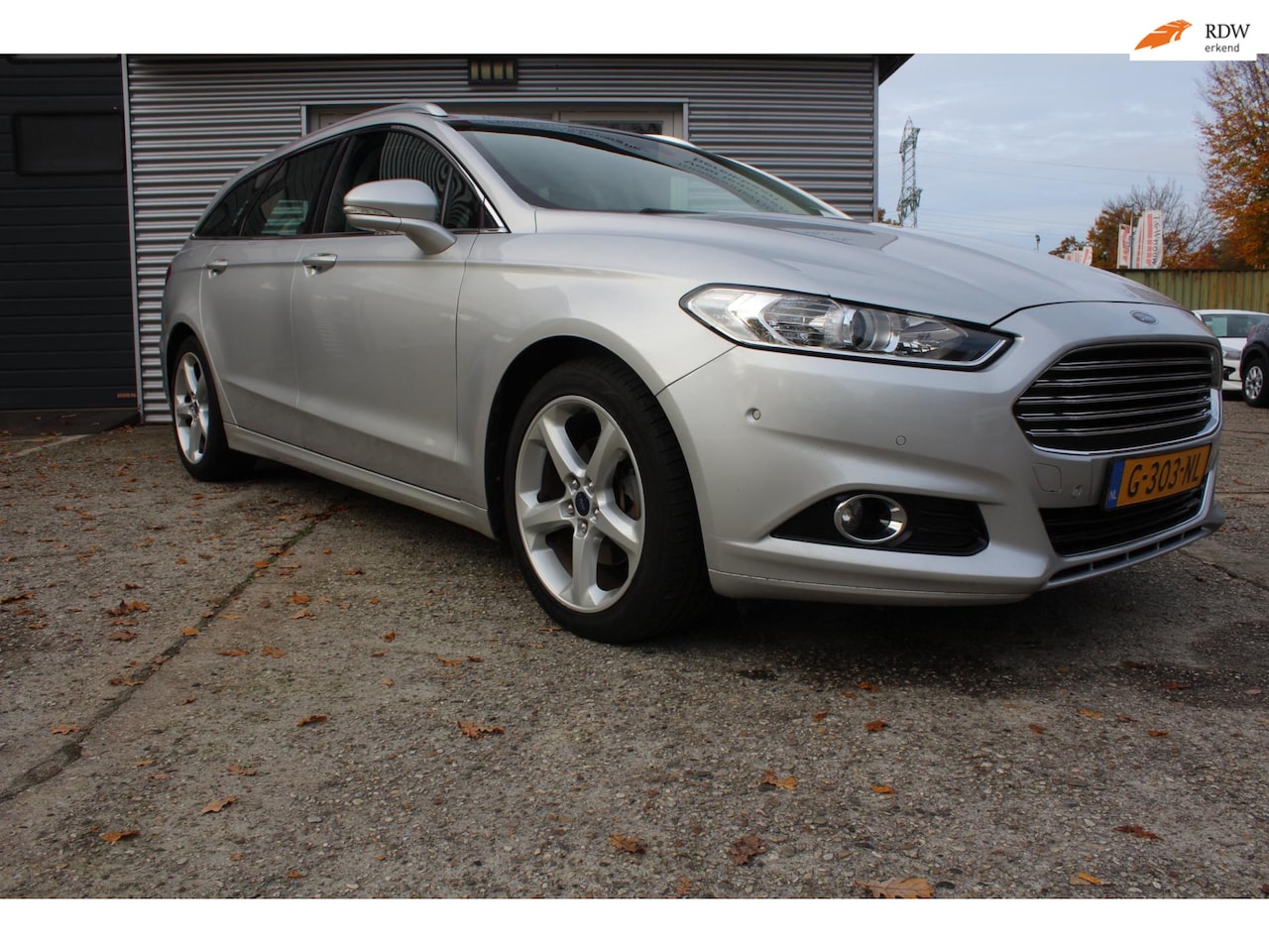 Ford Mondeo Wagon - 1.5 Titanium LET OP! scheurtje in cilinderwand, airco, boekjes, navigatie, start/stop, nie - AutoWereld.nl