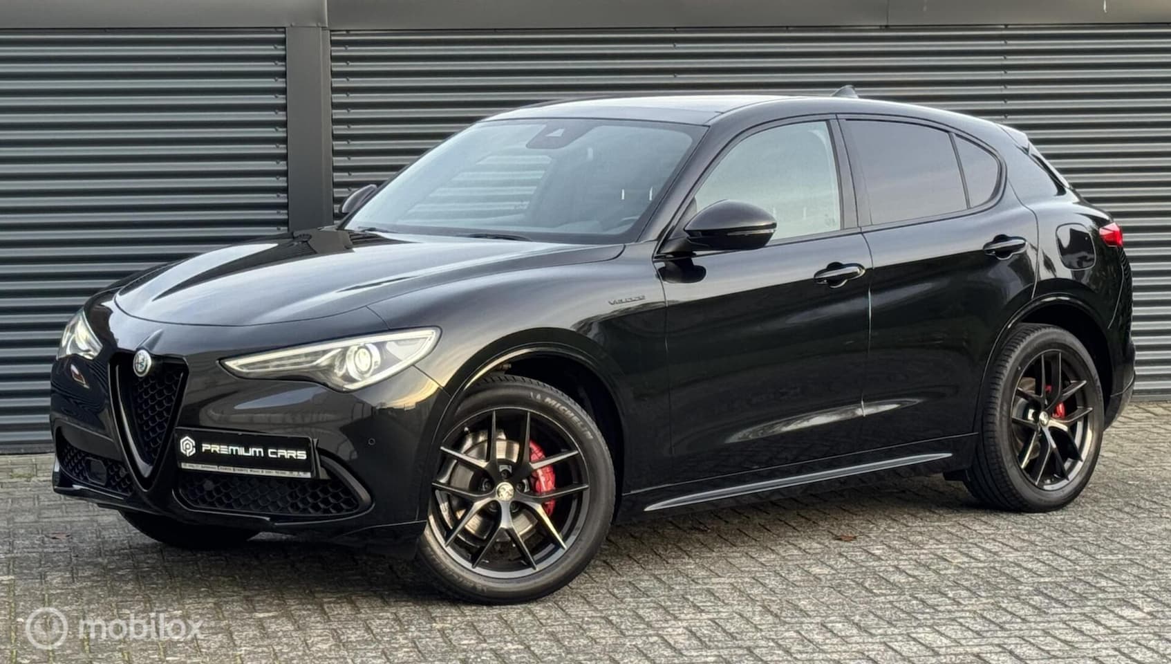 Alfa Romeo Stelvio - 2.0 T AWD Veloce Pano Keyless H/KTrekhaak - AutoWereld.nl